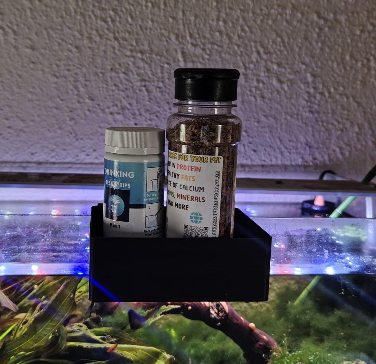 Clip-On Aquarium Food Organiser